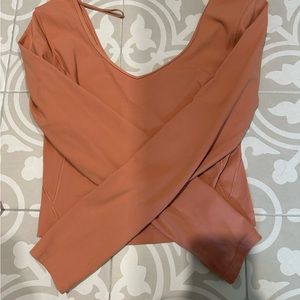 Long sleeve crop top lululemon